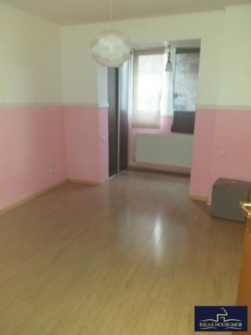 vanzare-apartament-3-camere-confort-2-semidecomandat-la-cheie-in-ploiesti-zona-vest-baraolt-4